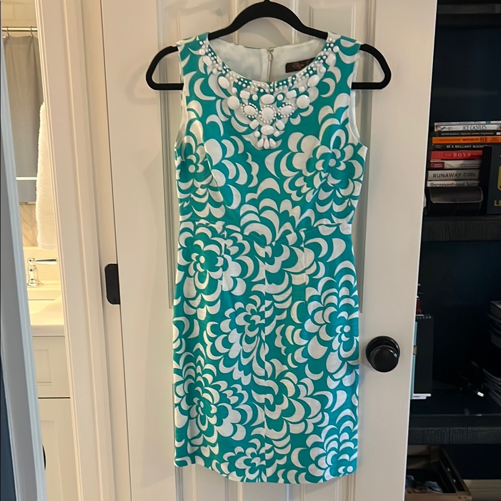 Eliza J Green Sheath Dress Sleeveless Crew Neck for Cocktail